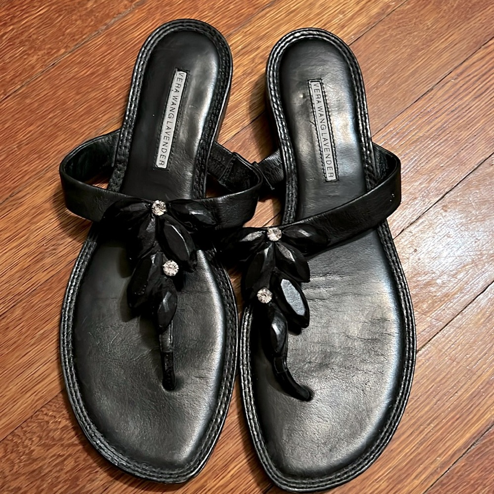 Vera Wang Lavender Leather low wedge sandal size 10